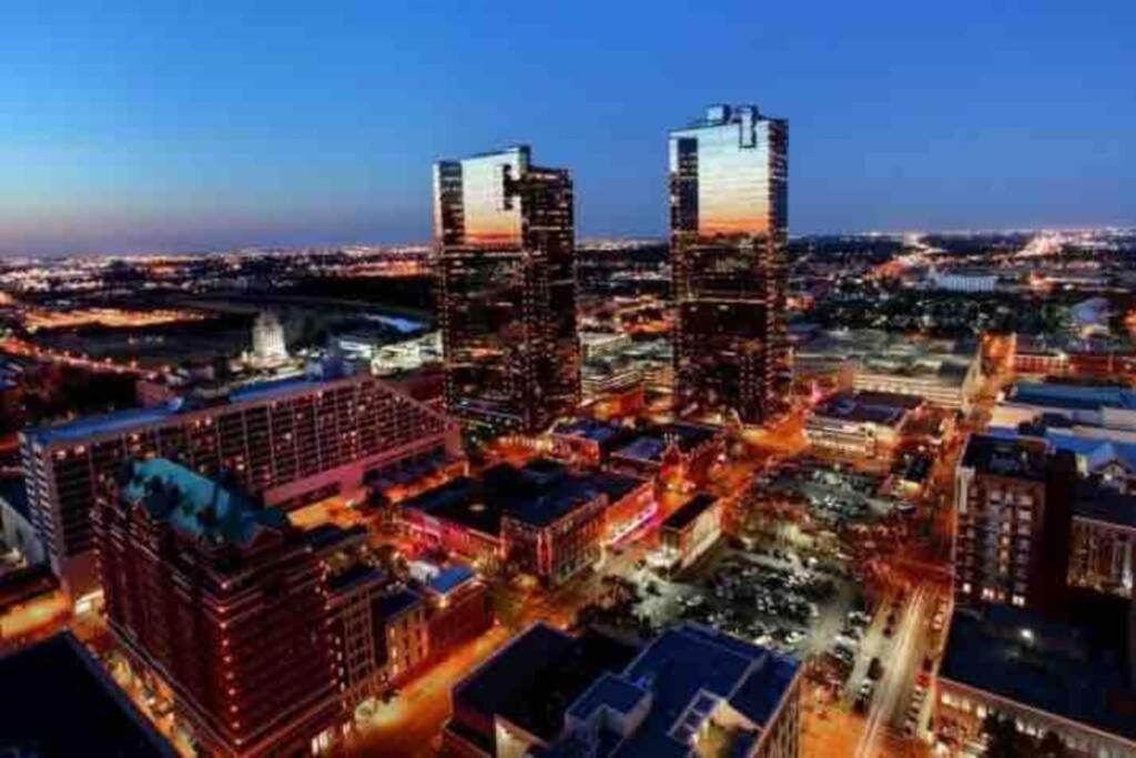 **Min Frm Dwntwn Fort Worth*Modern*Cozy*Townhome** Dış mekan fotoğraf