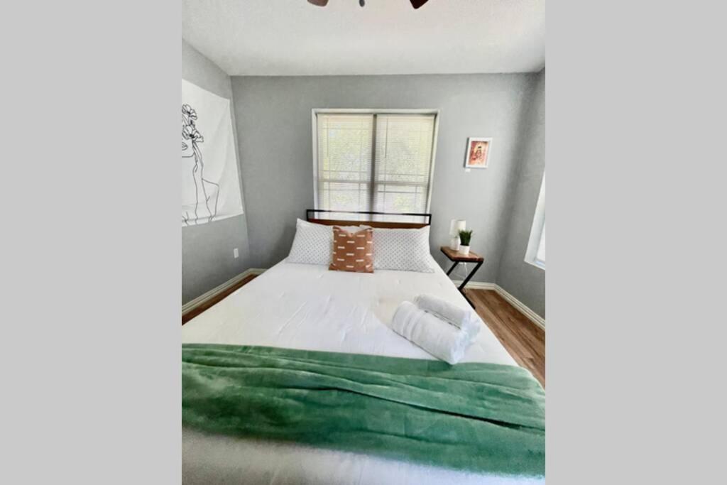 **Min Frm Dwntwn Fort Worth*Modern*Cozy*Townhome** Dış mekan fotoğraf